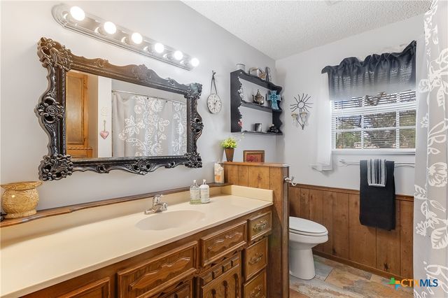 106 Redbird Street, Marble Falls, TX 78654