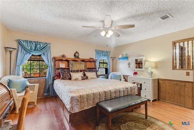 106 Redbird Street, Marble Falls, TX 78654