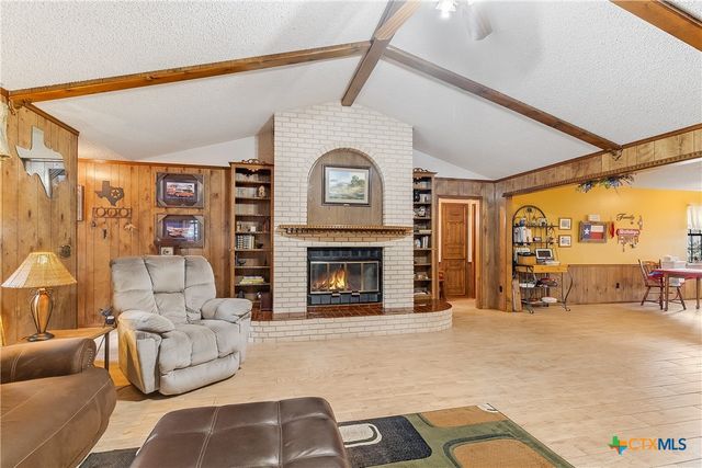 106 Redbird Street, Marble Falls, TX 78654