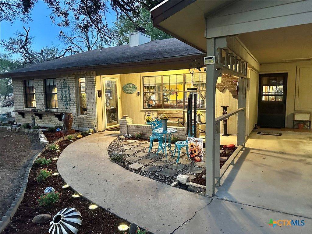 106 Redbird Street, Marble Falls, TX 78654