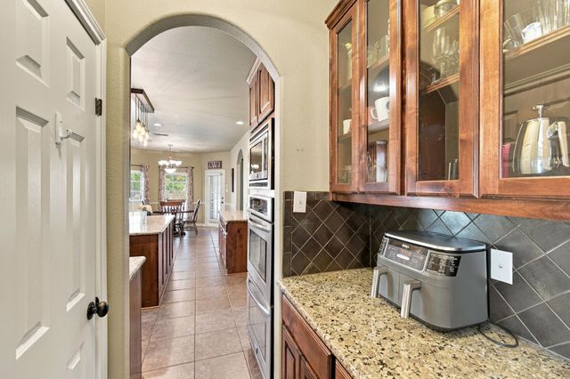 1861 Chuckwagon Drive, Midlothian, TX 76065