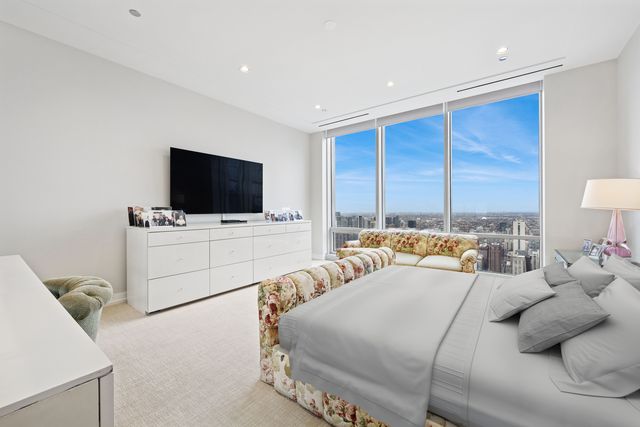 14 W Superior Street 4403, Chicago, IL 60654