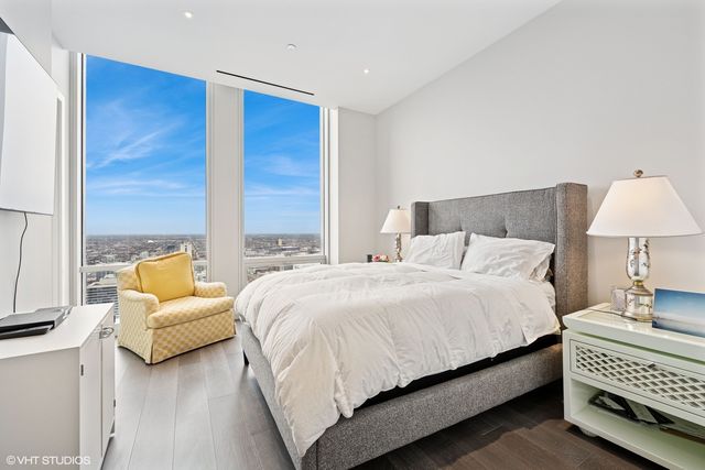 14 W Superior Street 4403, Chicago, IL 60654