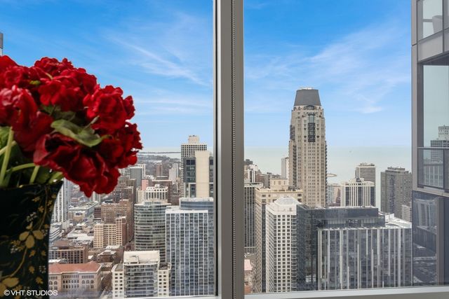 14 W Superior Street 4403, Chicago, IL 60654