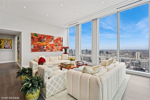 14 W Superior Street 4403, Chicago, IL 60654