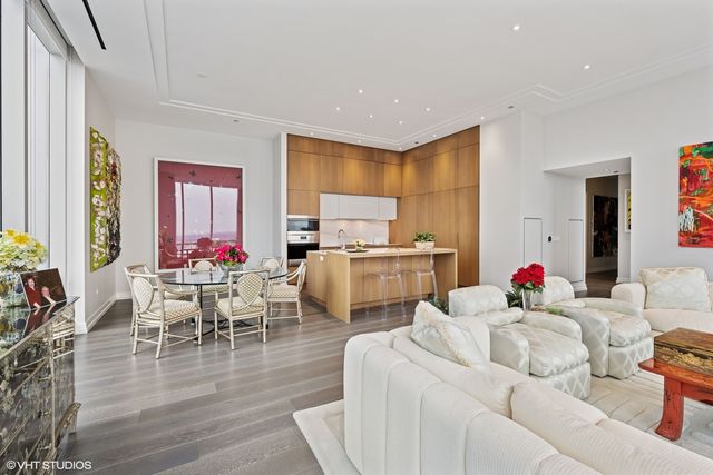 14 W Superior Street 4403, Chicago, IL 60654