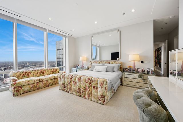 14 W Superior Street 4403, Chicago, IL 60654