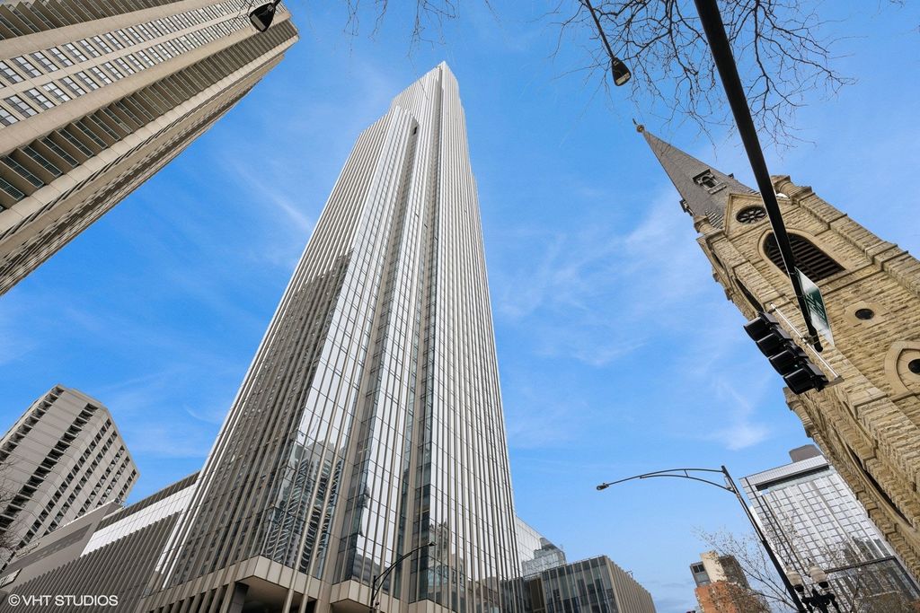 14 W Superior Street 4403, Chicago, IL 60654
