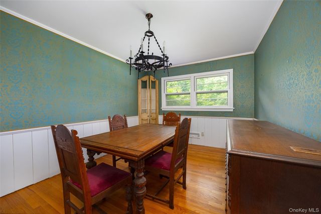 18 Flower Hill Road, Poughkeepsie, NY 12603