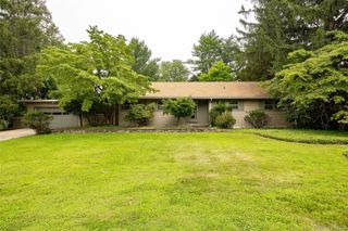 18 Flower Hill Road, Poughkeepsie, NY 12603
