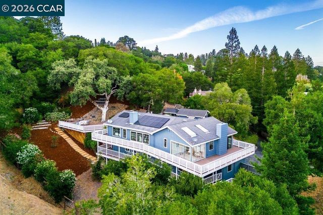 9 Valley Court, Orinda, CA 94563