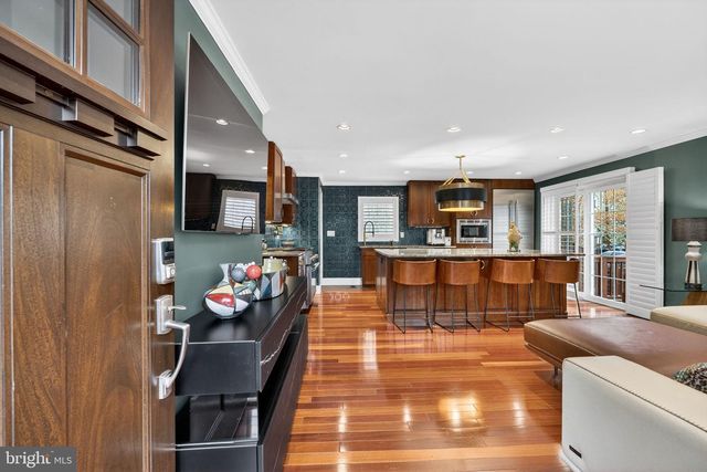 311 ADAMS AVE, Alexandria, VA 22301