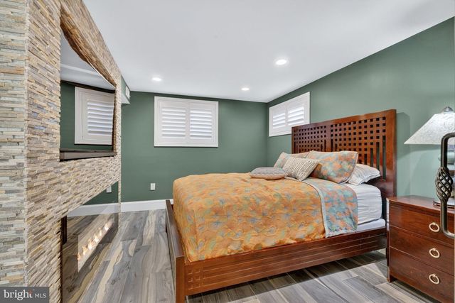 311 ADAMS AVE, Alexandria, VA 22301