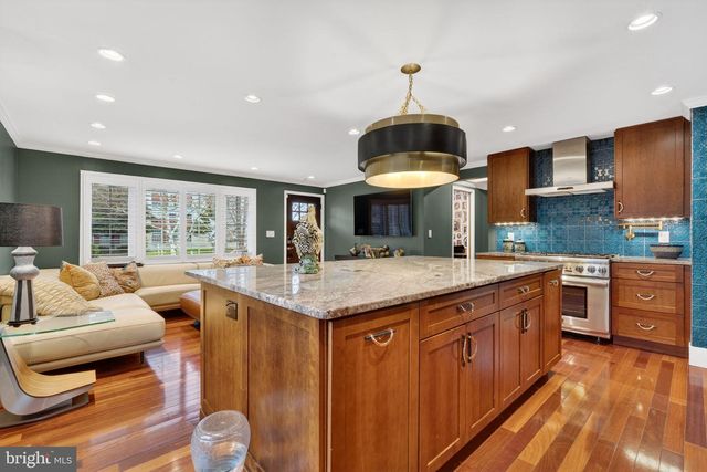 311 ADAMS AVE, Alexandria, VA 22301