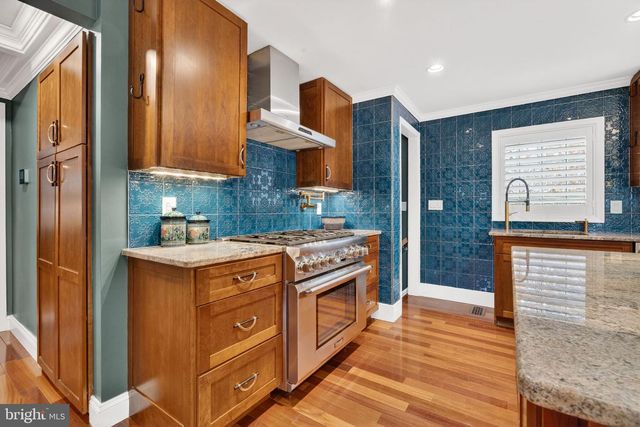 311 ADAMS AVE, Alexandria, VA 22301