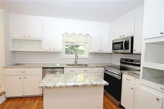 1033 Sandalwood Drive, Lawrenceville, GA 30043