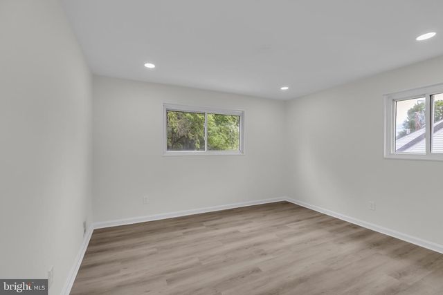 5907 CAMBERLY AVE, Springfield, VA 22150