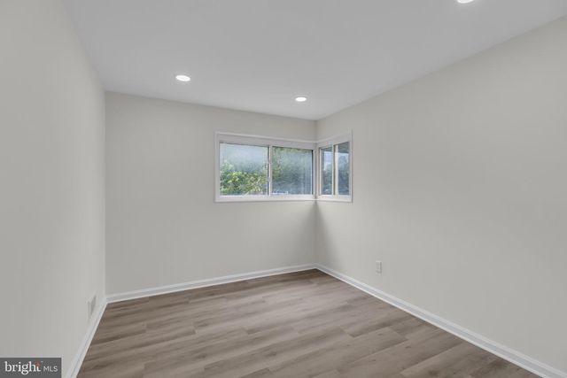 5907 CAMBERLY AVE, Springfield, VA 22150