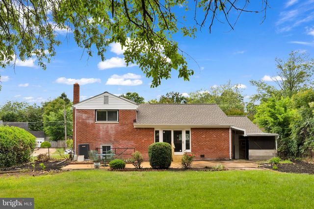 5907 CAMBERLY AVE, Springfield, VA 22150