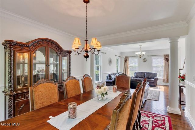 15 Foxhound Circle, Halfmoon, NY 12118