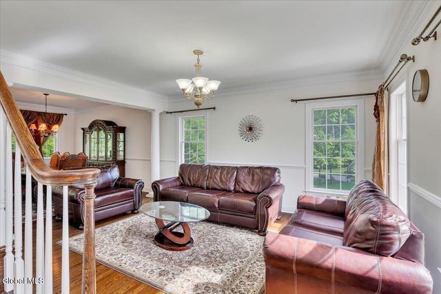 15 Foxhound Circle, Halfmoon, NY 12118