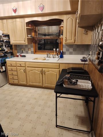 1407 Gypsy Lane, Niles, OH 44446