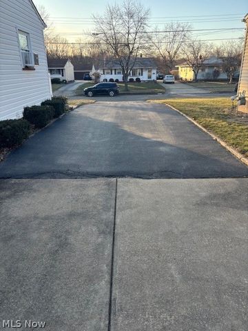 1407 Gypsy Lane, Niles, OH 44446