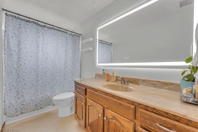 462 Waterbury Drive, Eastlake, OH 44095