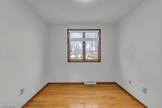 462 Waterbury Drive, Eastlake, OH 44095