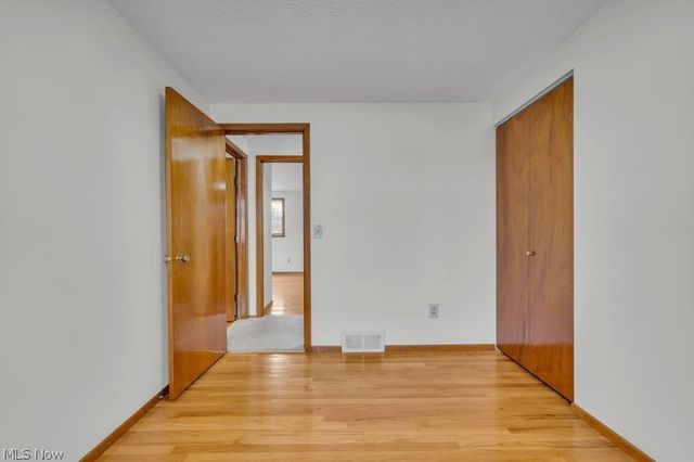 462 Waterbury Drive, Eastlake, OH 44095