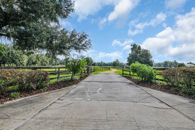 6155 NW 145TH AVE ROAD, Morriston, FL 32668