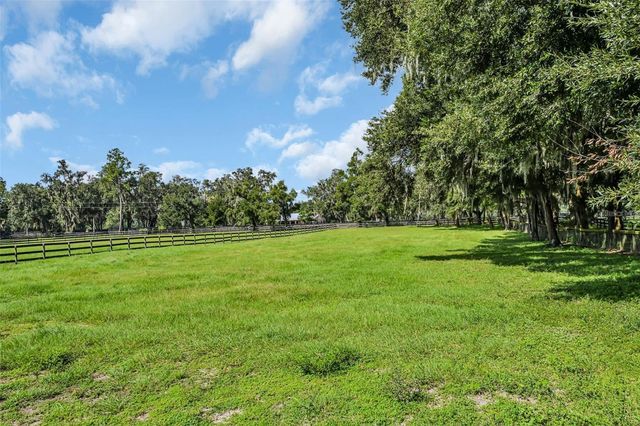 6155 NW 145TH AVE ROAD, Morriston, FL 32668