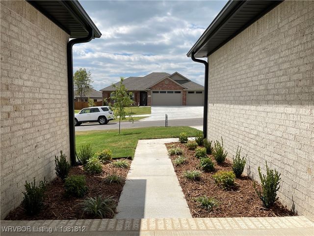 9109 Wayne Crossing, Fort Smith, AR 72916