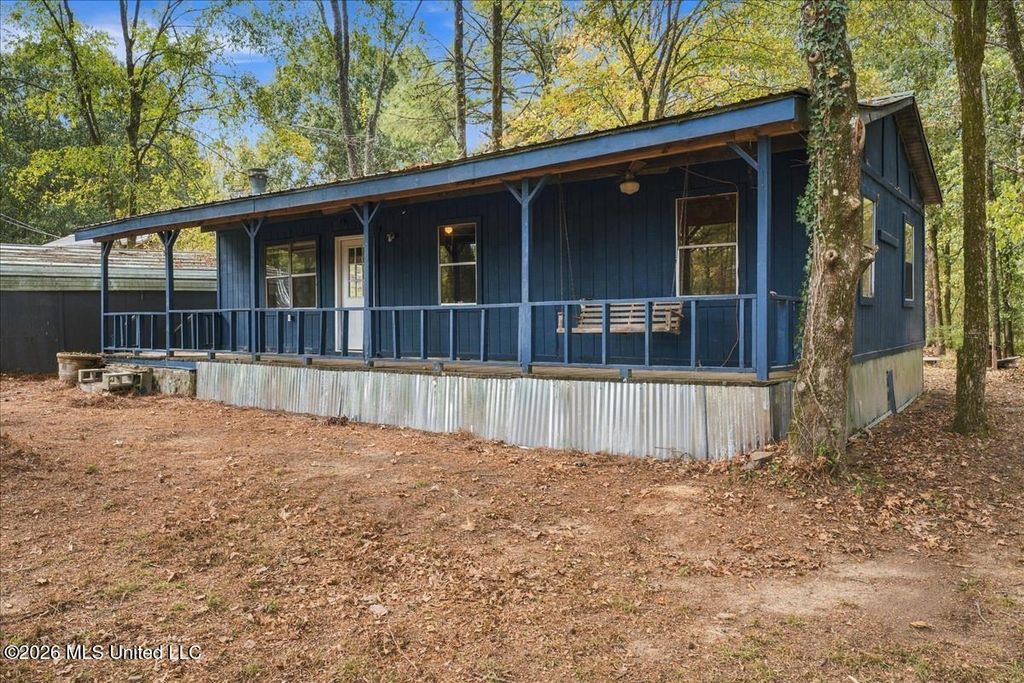 512 Oakview, Como, MS 38619 — exterior