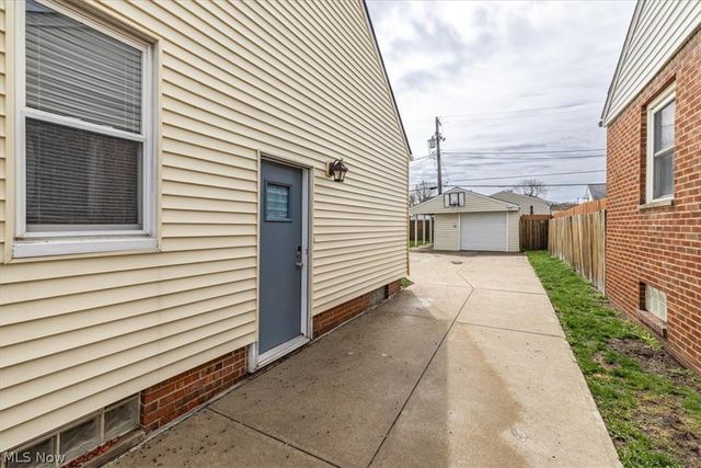 3111 Tuxedo Avenue, Parma, OH 44134