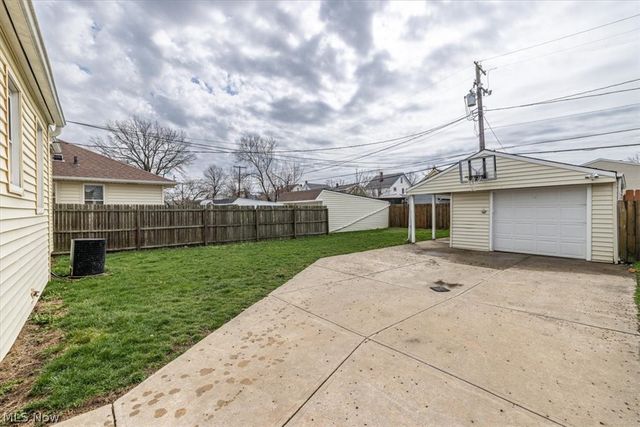3111 Tuxedo Avenue, Parma, OH 44134