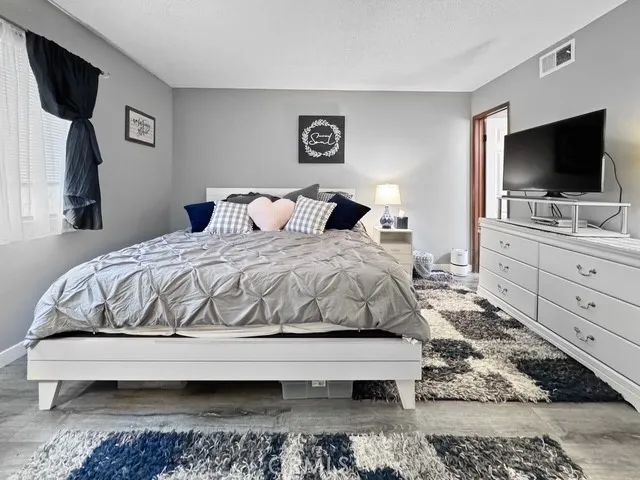 543 W Stocker, Glendale, CA 91202