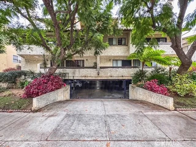 543 W Stocker, Glendale, CA 91202