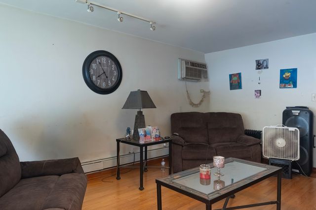 452 Yates Avenue, Calumet City, IL 60409