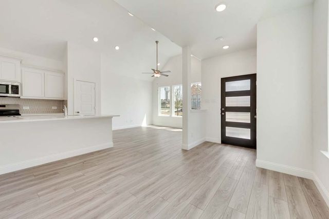 458 Wonder Gardens Alley, Lavon, TX 75166