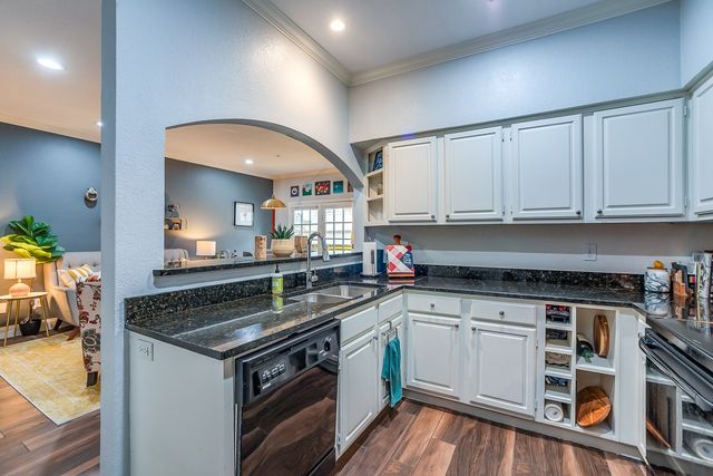 4102 Buena Vista Street 17, Dallas, TX 75204