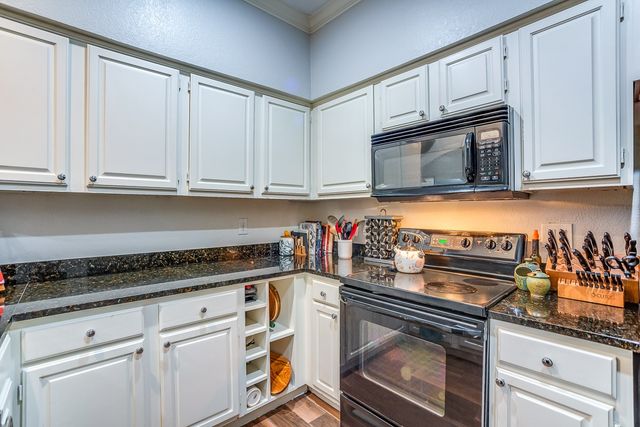 4102 Buena Vista Street 17, Dallas, TX 75204