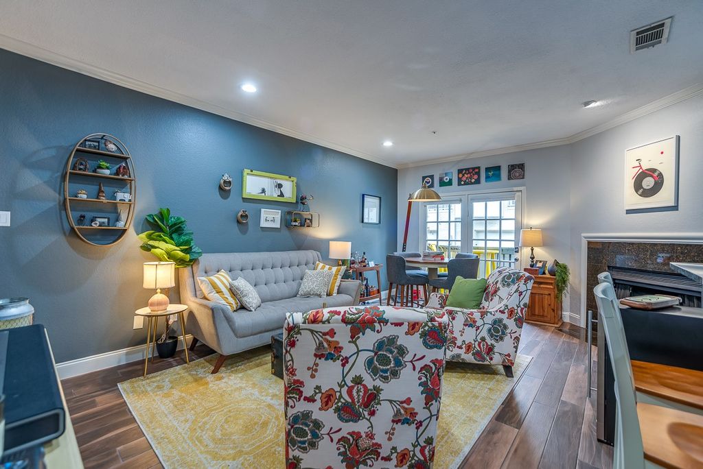 4102 Buena Vista Street 17, Dallas, TX 75204