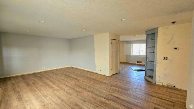 9095 S 1150 W, West Jordan, UT 84088