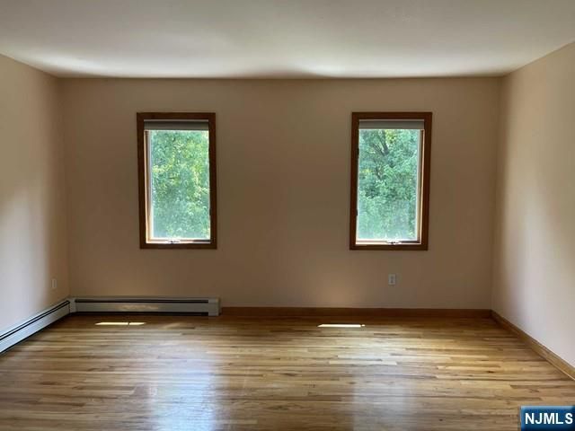305 Cardinal Place, Paramus, NJ 07652