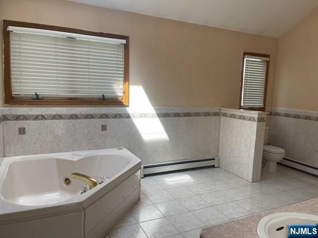 305 Cardinal Place, Paramus, NJ 07652