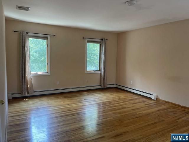 305 Cardinal Place, Paramus, NJ 07652