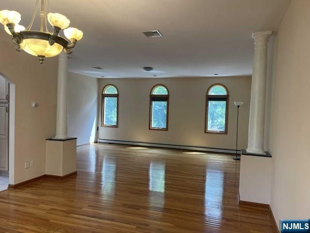 305 Cardinal Place, Paramus, NJ 07652
