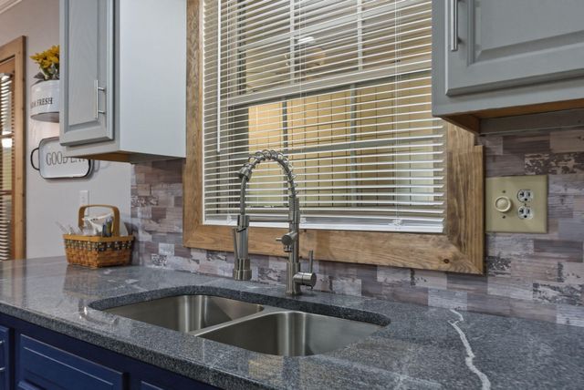 779 College Hill Road, Waco, KY 40385