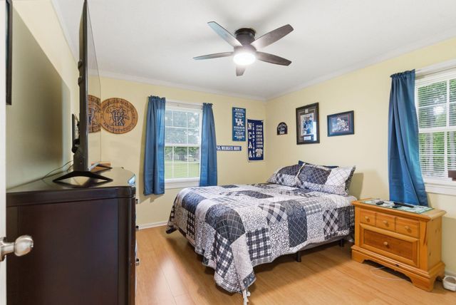 779 College Hill Road, Waco, KY 40385